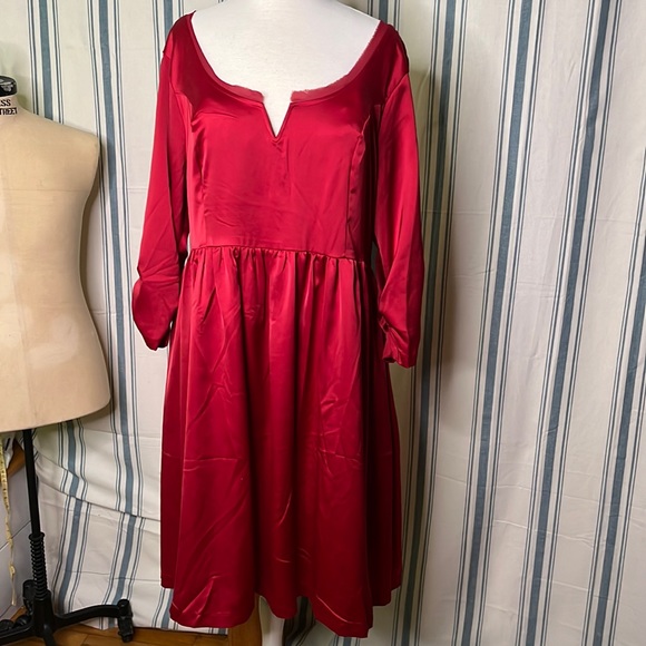OUTLANDER x TORRID NWT Red Party Dress Plus Size 16 Vneck Swing - Picture 2 of 9